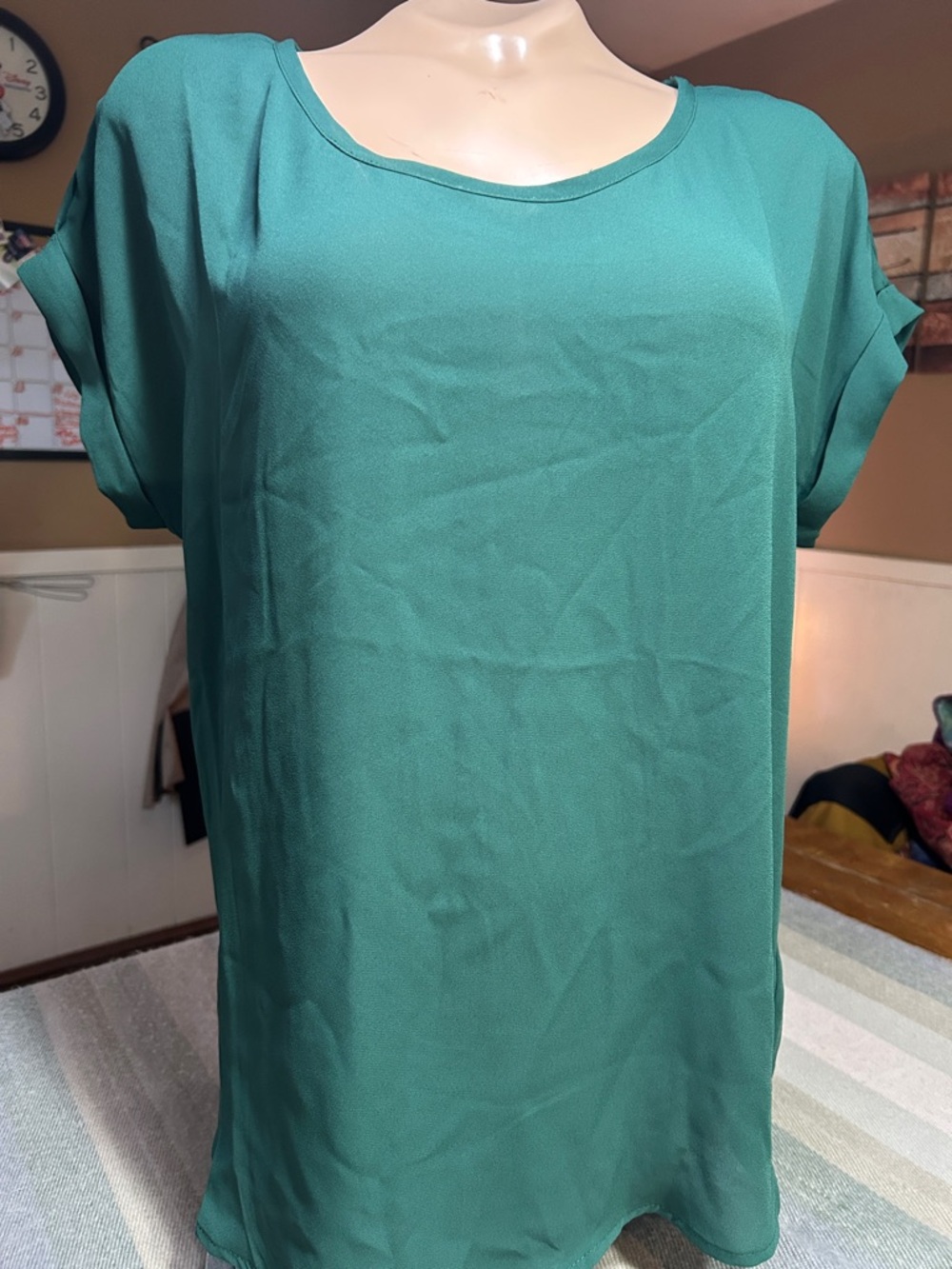 PLEIONE Women's Short-Sleeve Emerald Green Blouse- essential collection